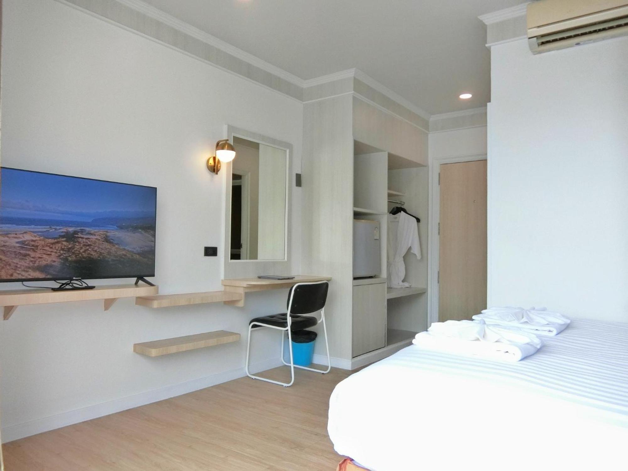 Sira Boutique Residence - Newly Renovated Patong ภายนอก รูปภาพ