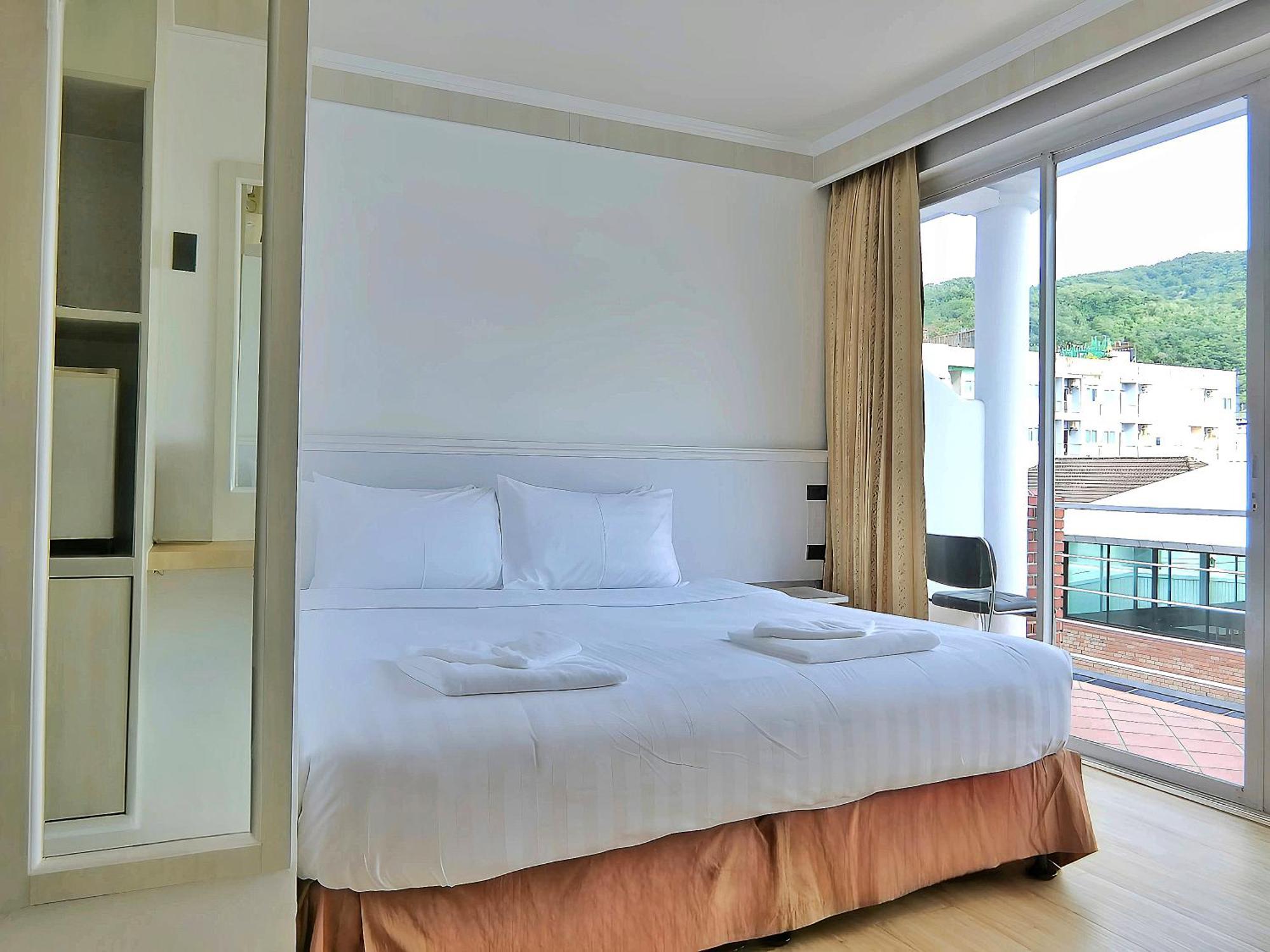 Sira Boutique Residence - Newly Renovated Patong ภายนอก รูปภาพ
