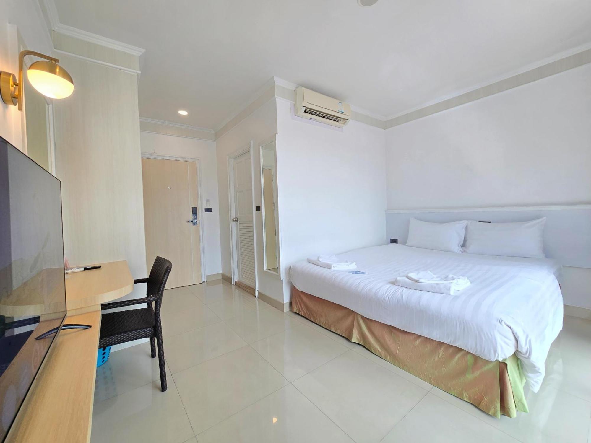 Sira Boutique Residence - Newly Renovated Patong ภายนอก รูปภาพ